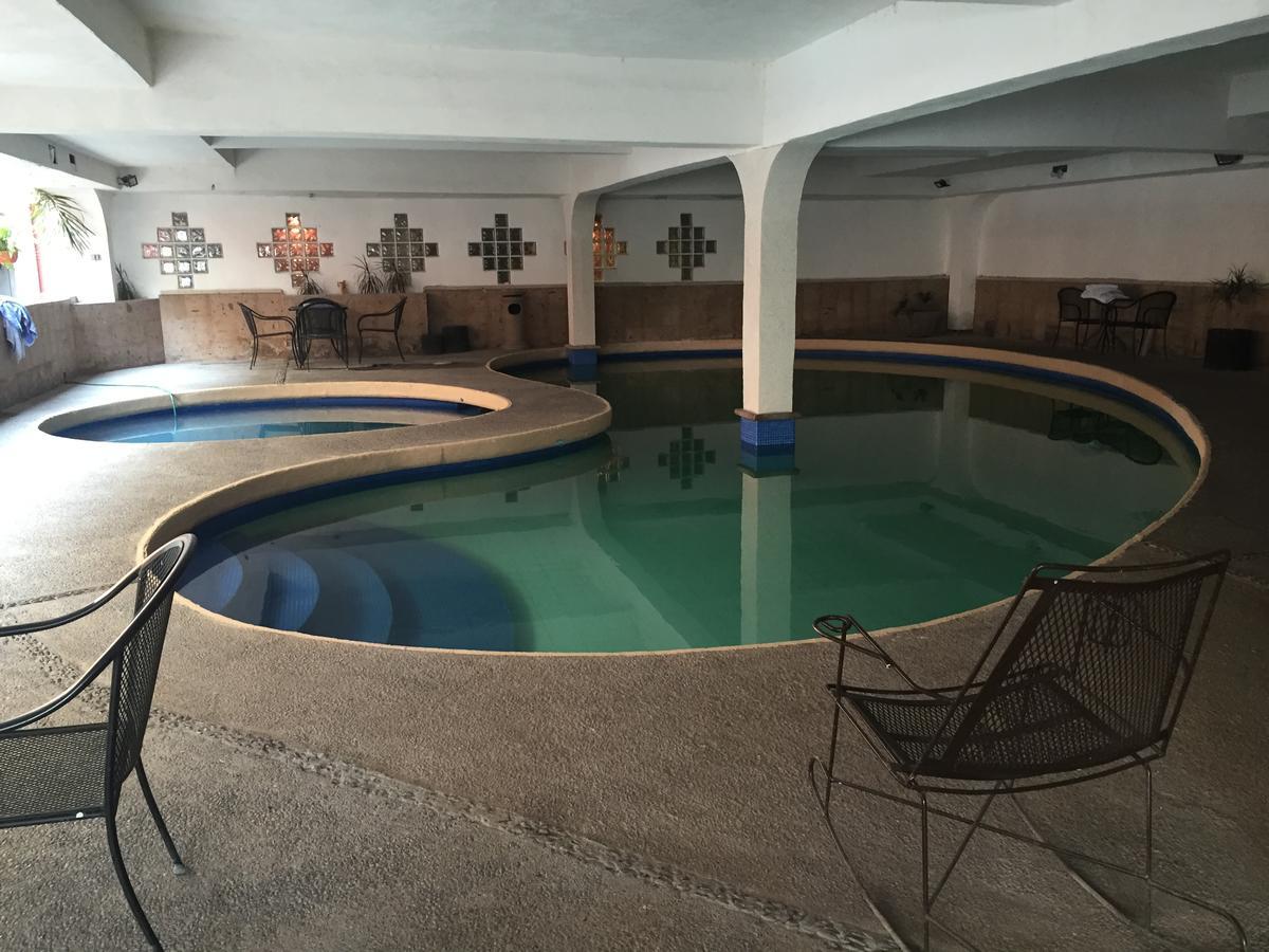 Los Nogales Inn Camargo Екстер'єр фото