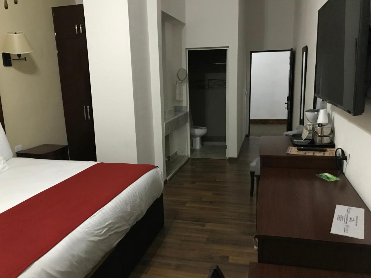 Los Nogales Inn Camargo Екстер'єр фото